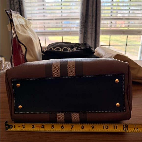 Burberry Bowling Bag - Medium
Authentic - Picture 5 of 16